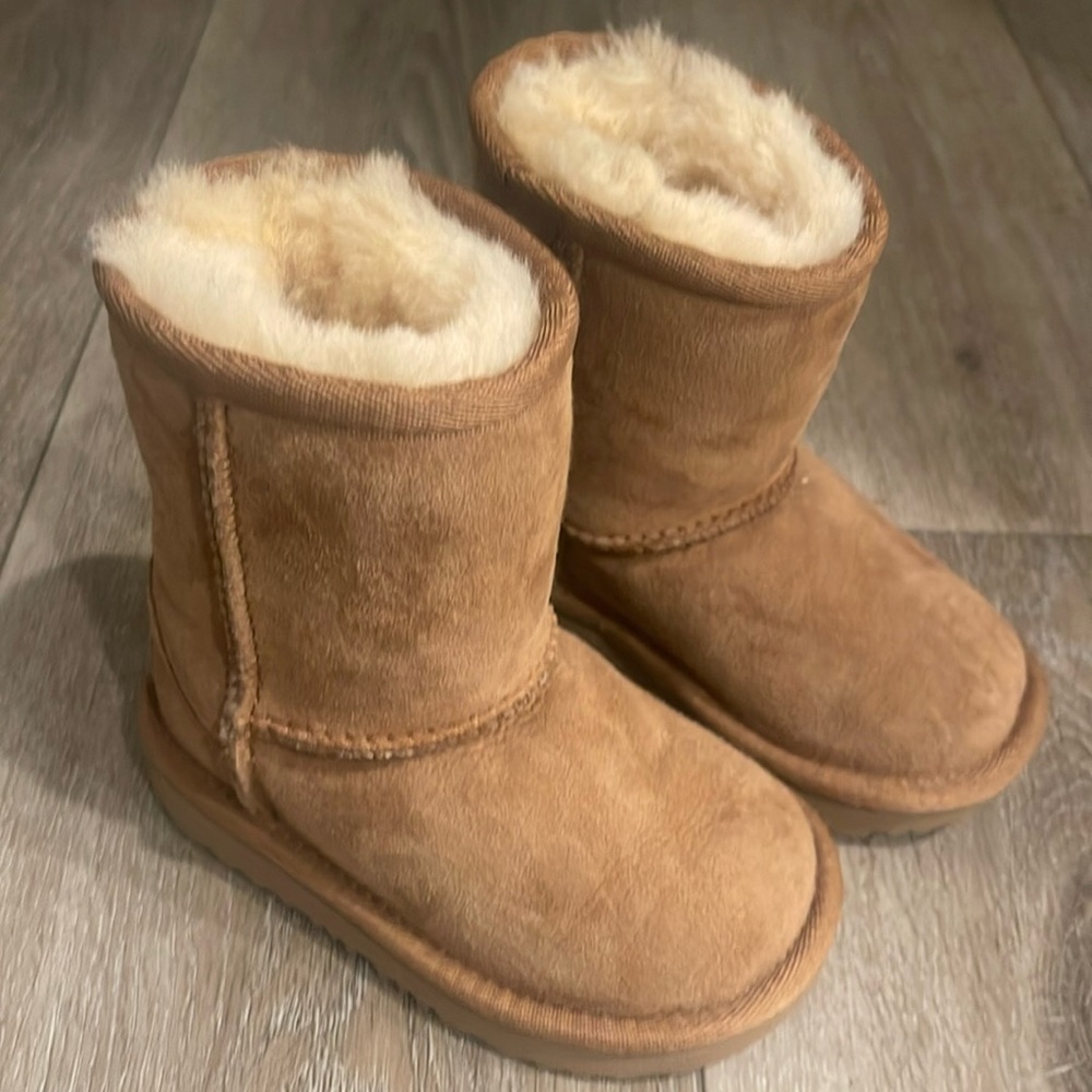 UGG Toddlers Classic Boot